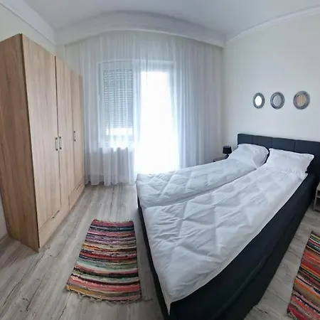 Ori Modern Apart Malul Muresului , Arad Exterior photo